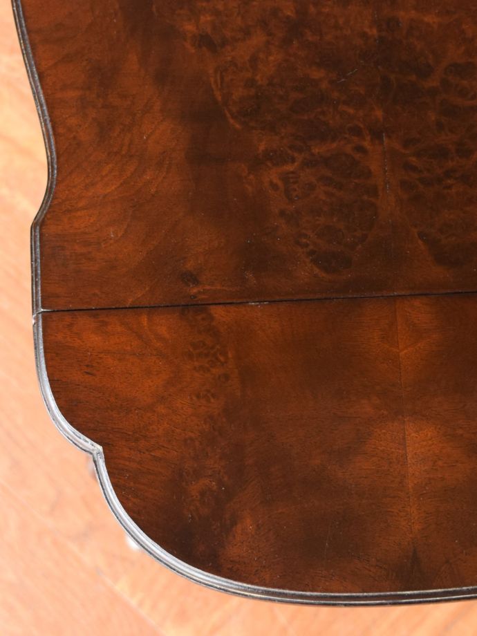 サイドチェストの天板