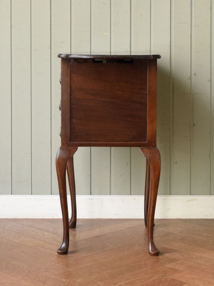 チェストの側面