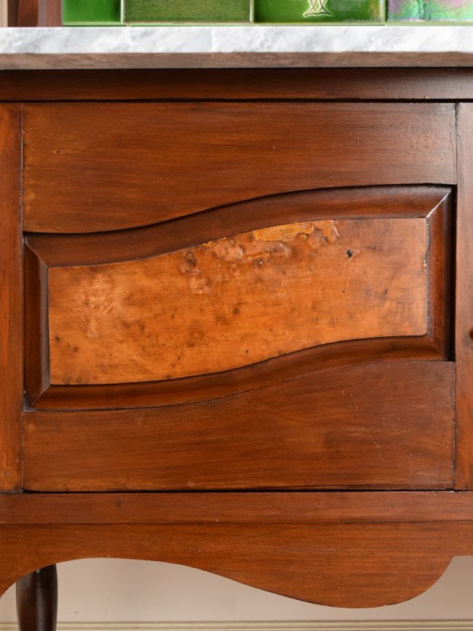 アンティークらしい彫