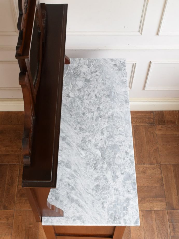 ウォッシュスタンドの天板