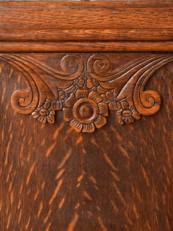 サイドバイサイドの彫り