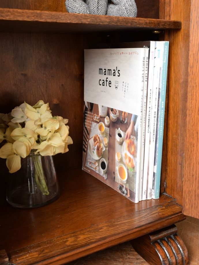 収納たっぷりのキャビネット