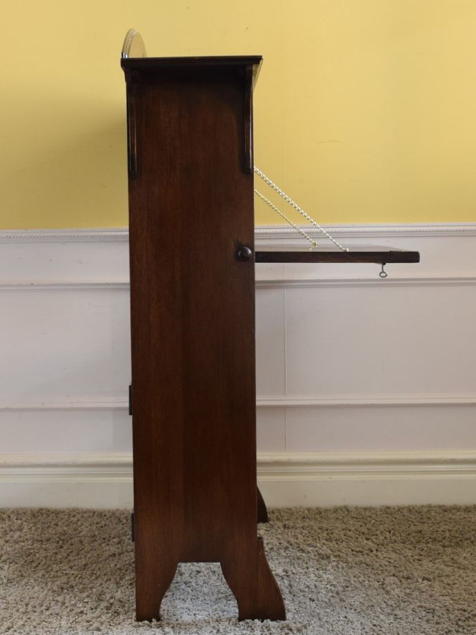 ビューローの側面