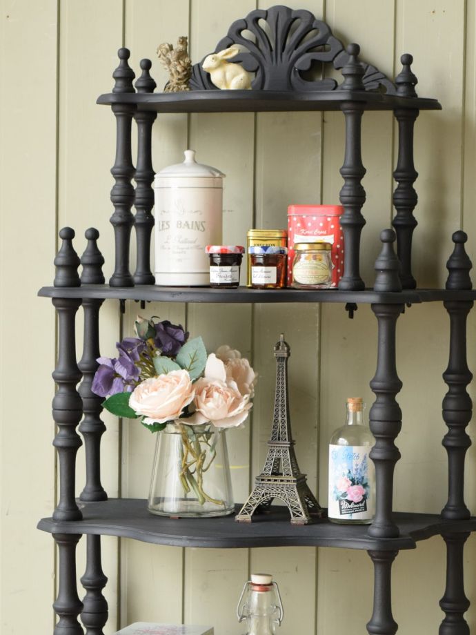 収納たっぷりのキャビネット