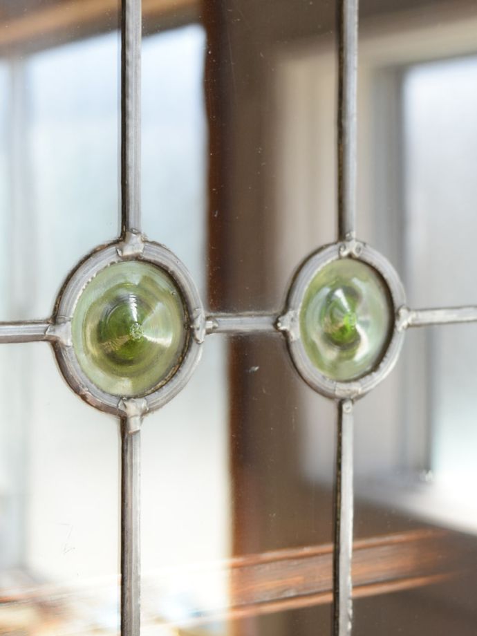 アンティークガラスの扉