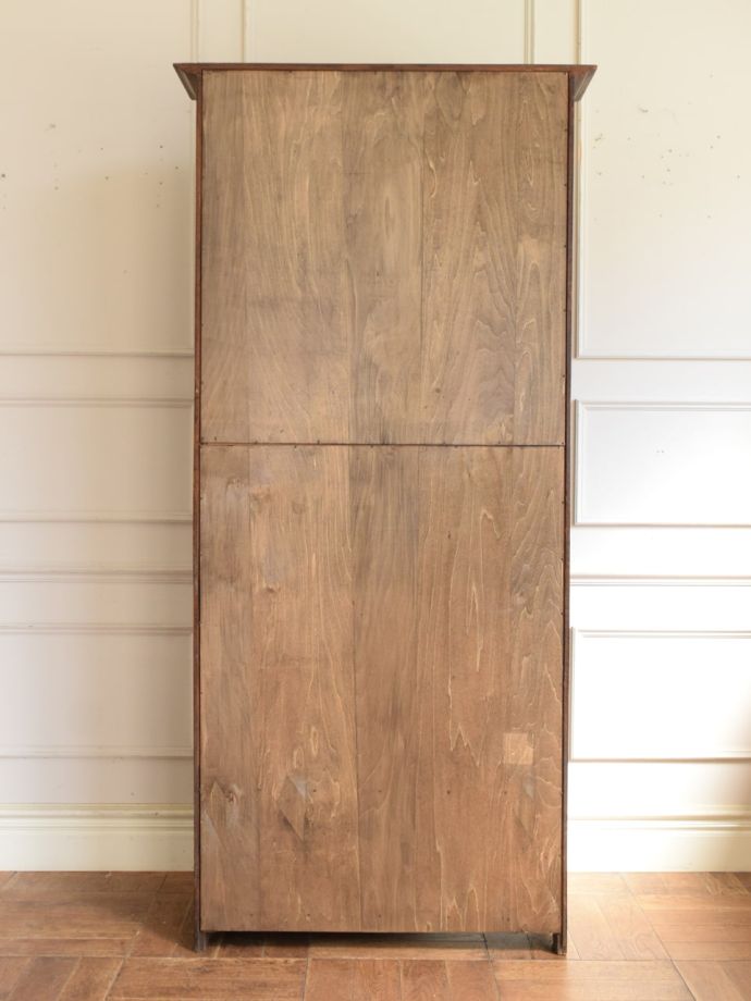 ビューローブックケースの後ろ姿