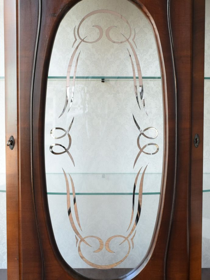 ガラス扉にある装飾