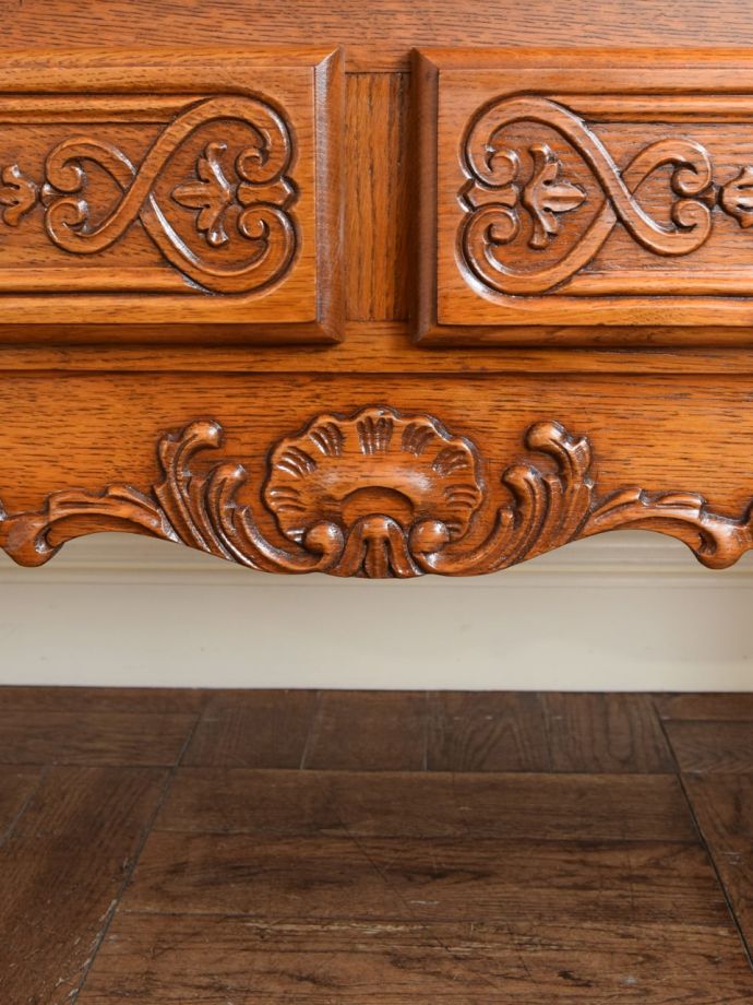 サイドボードの装飾