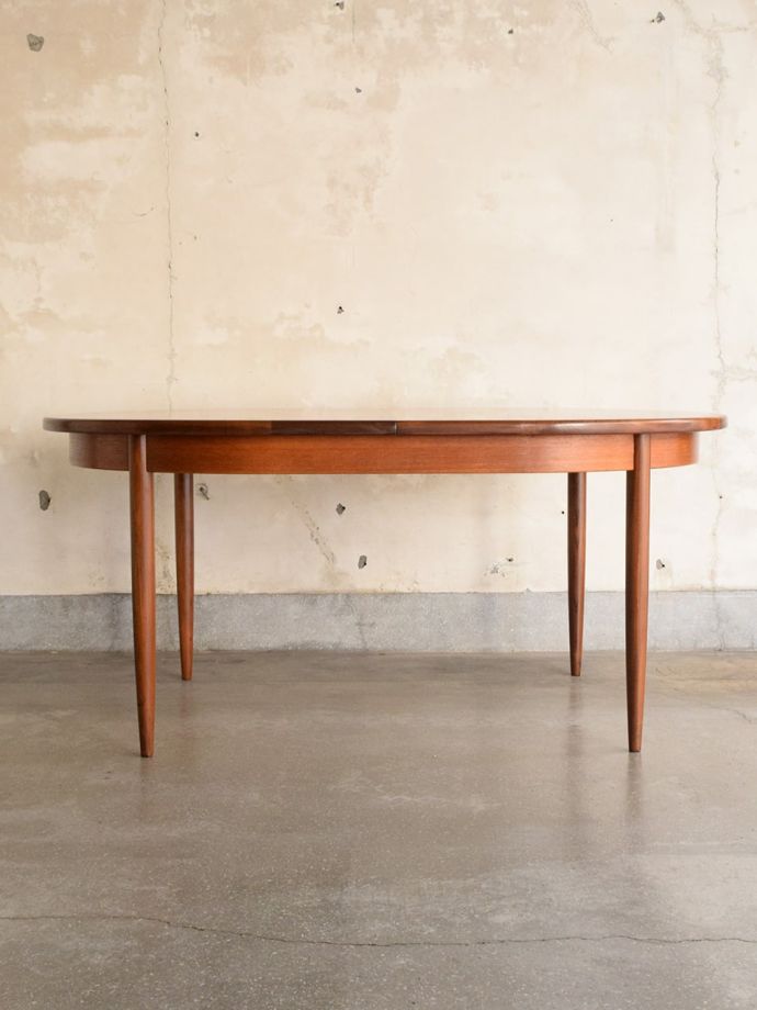 G-PLANのテーブルの側面