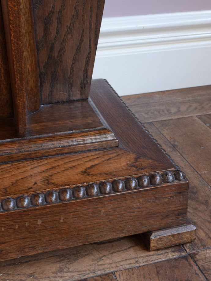 アンティーク家具の脚