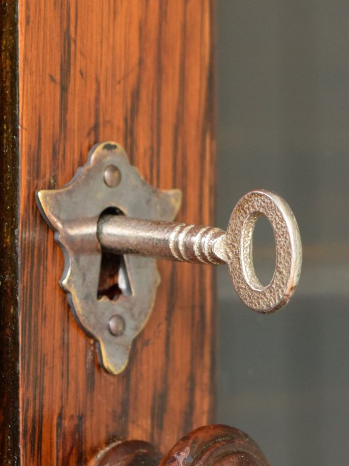 アンティーク家具の鍵