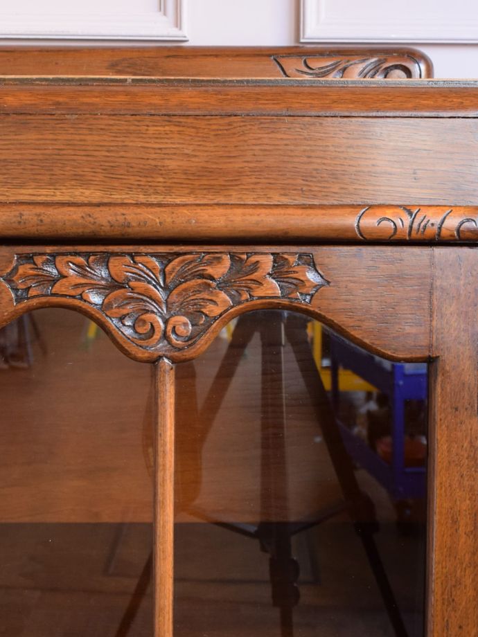 キャビネットの装飾