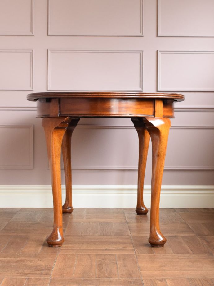 テーブルの側面