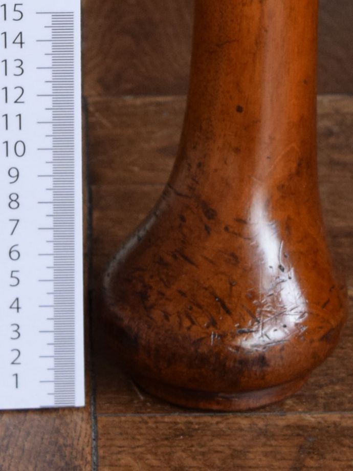 アンティーク家具の脚