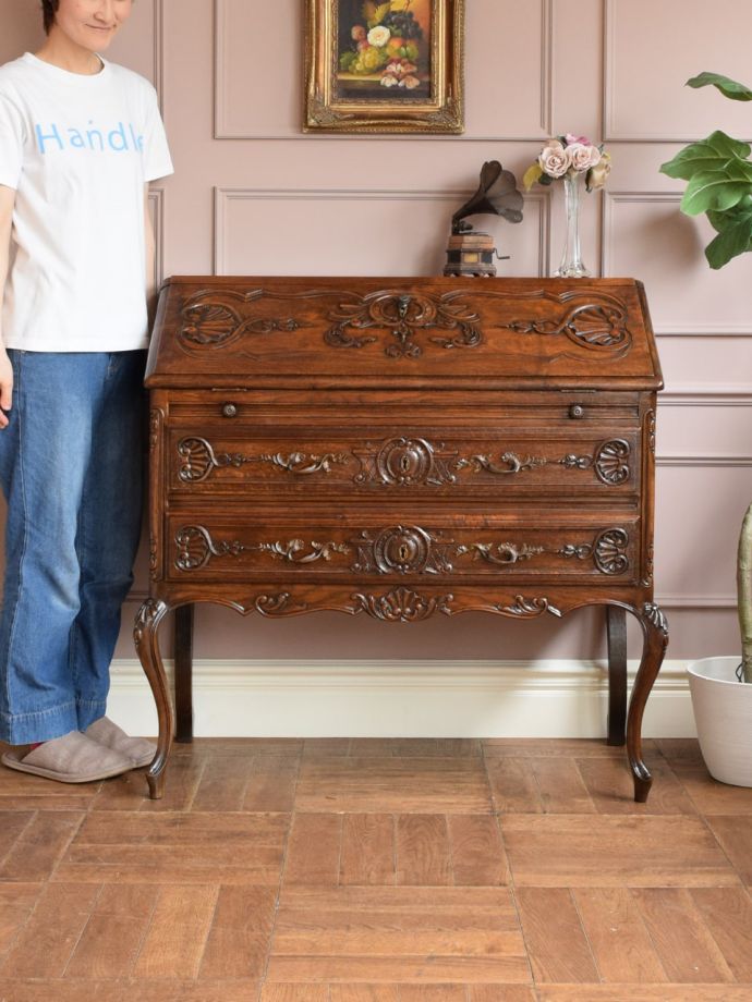 フランスのアンティークビューロー