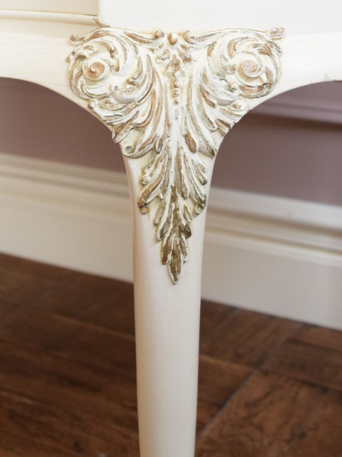 ドレッサーの装飾