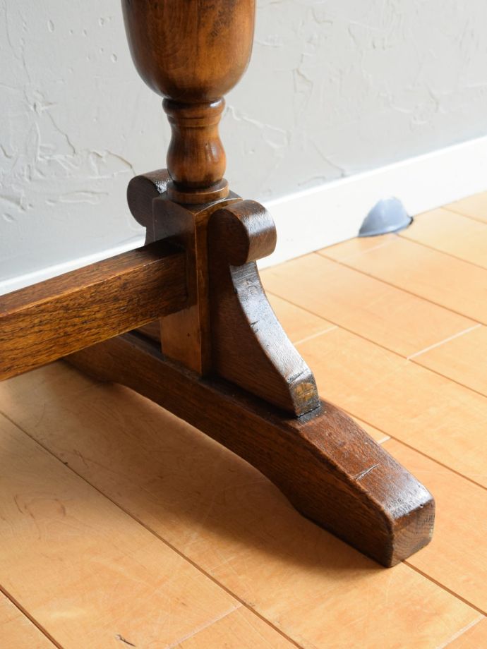アンティーク家具の脚