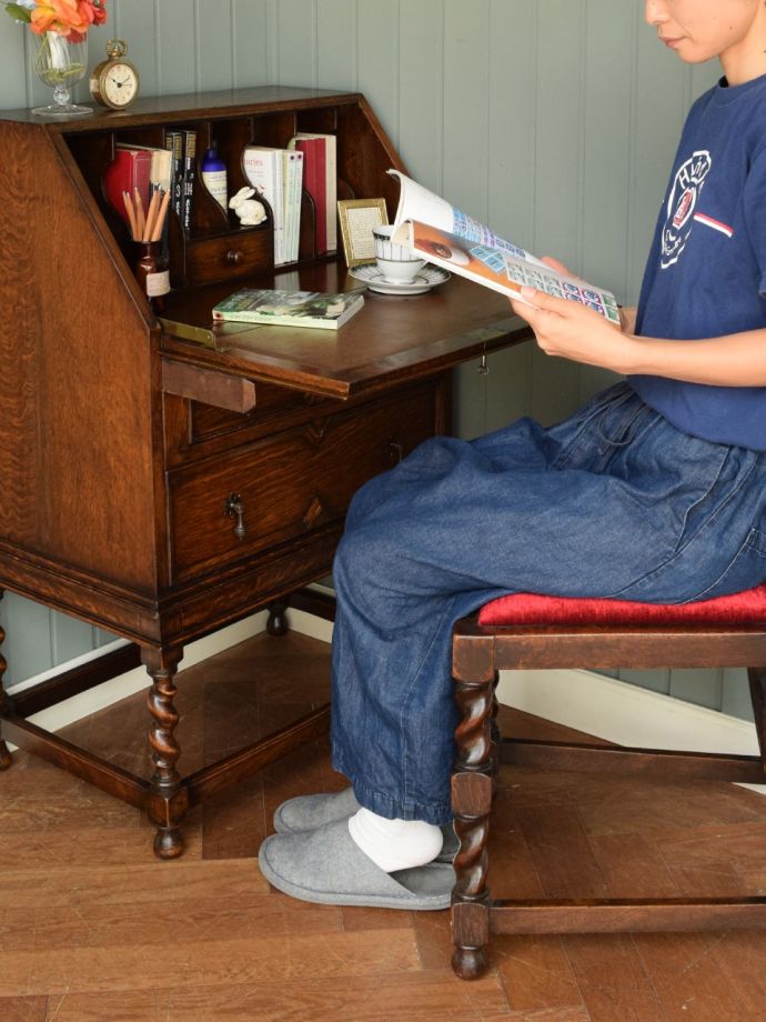 アンティークのおしゃれな書斎机