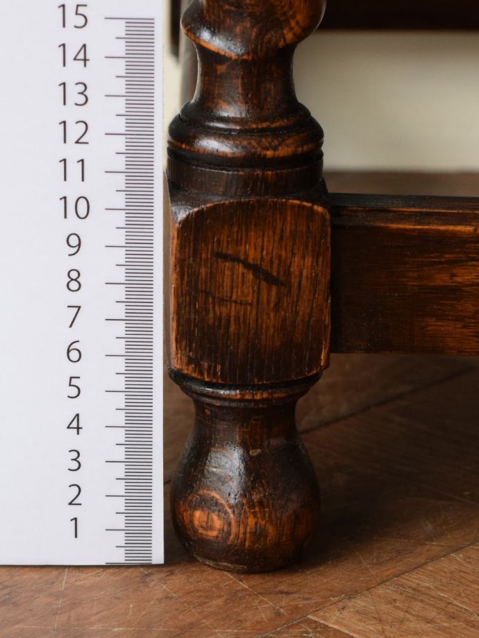 アンティーク家具の脚