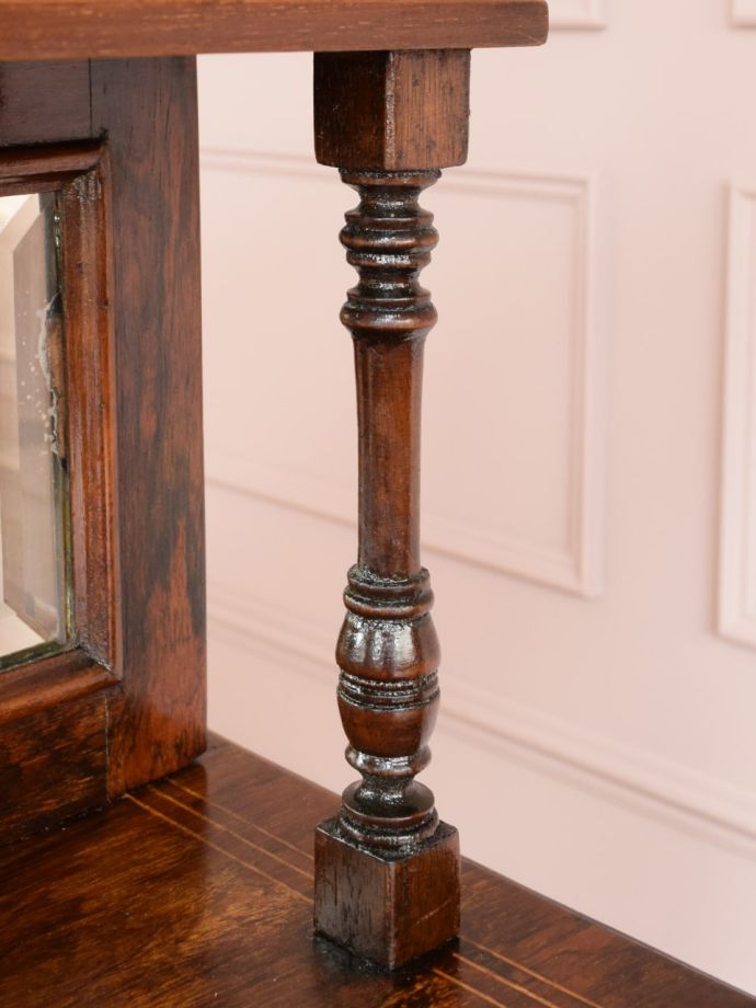 アンティーク家具の装飾