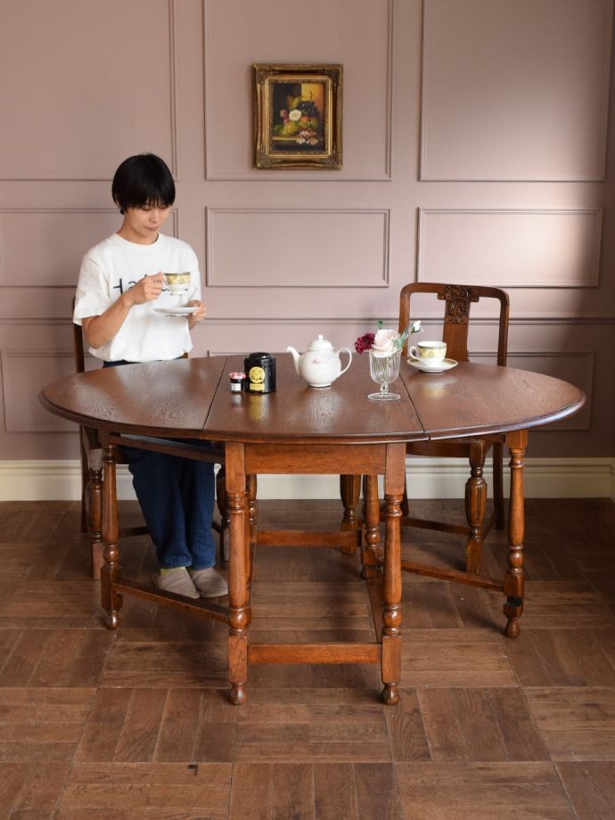 アンティークのゲートレッグテーブル