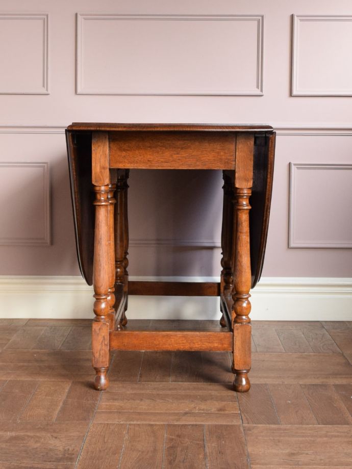 折り畳み式テーブルの側面