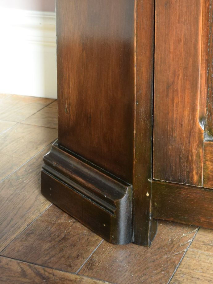 アンティーク家具の脚