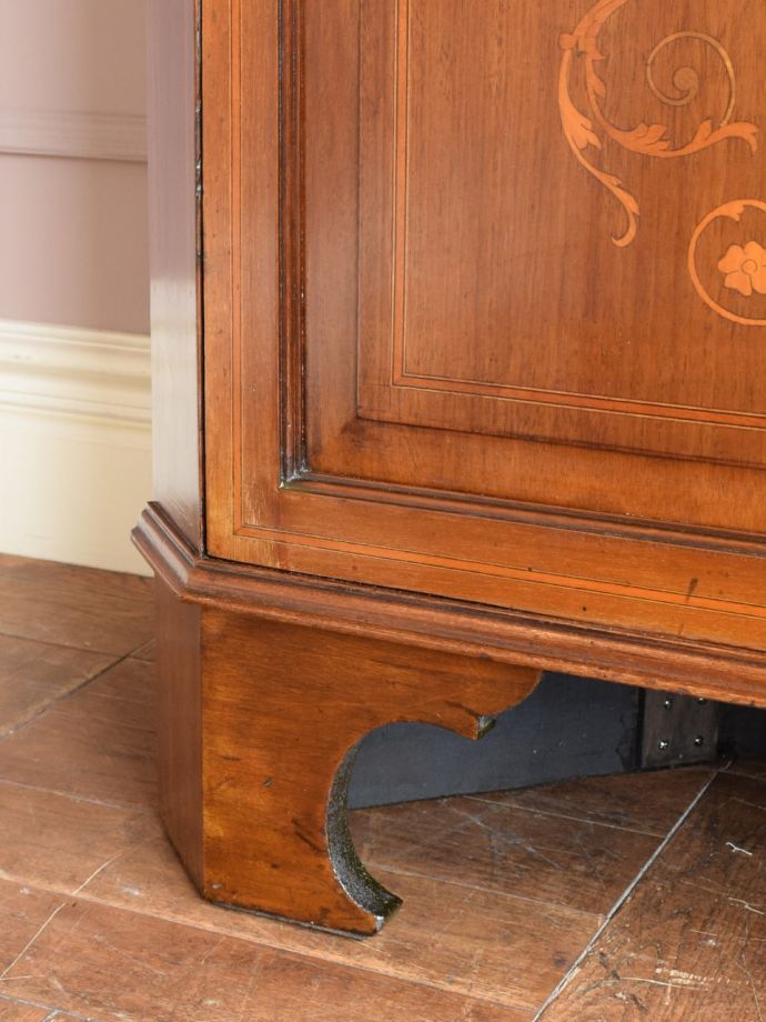 アンティーク家具の脚