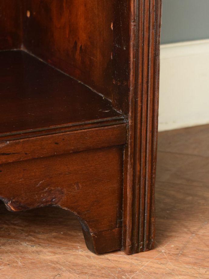 アンティーク家具の脚