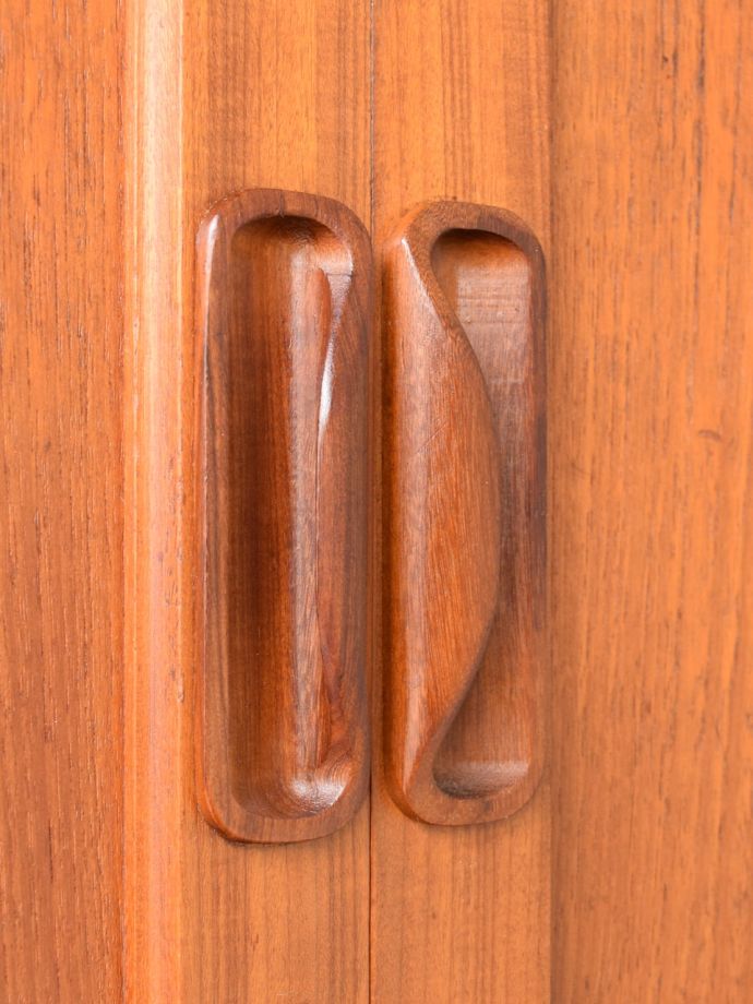 ビンテージ家具の木目