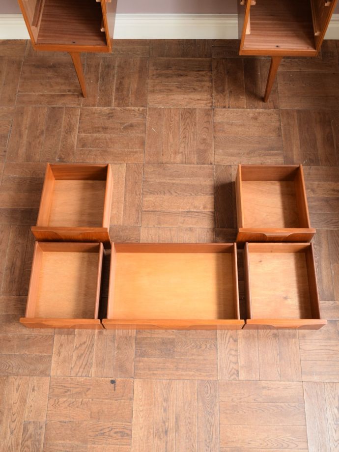 ドレッサーの引き出し