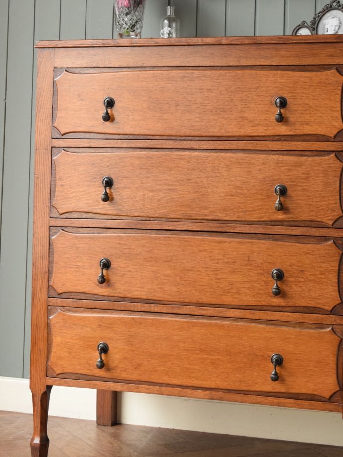 おしゃれなアンティークチェスト