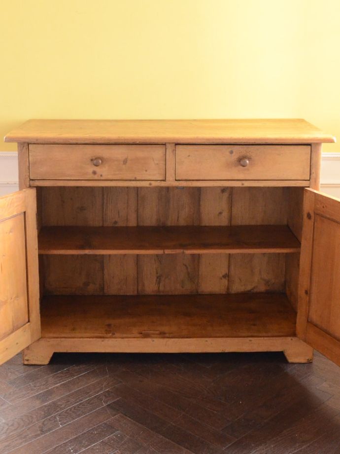 扉を開けて中を見ると・・・