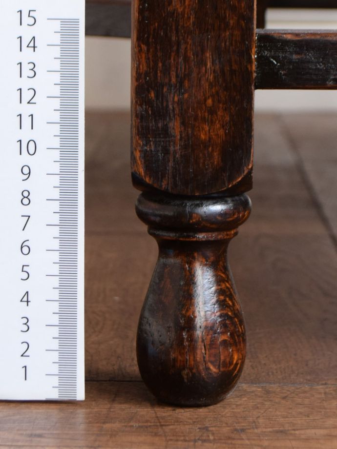 ツイスト足がおしゃれなアンティークの伸長式テーブル、イギリスから