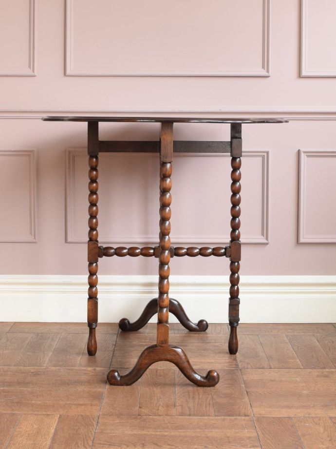 折り畳みテーブルの反対側