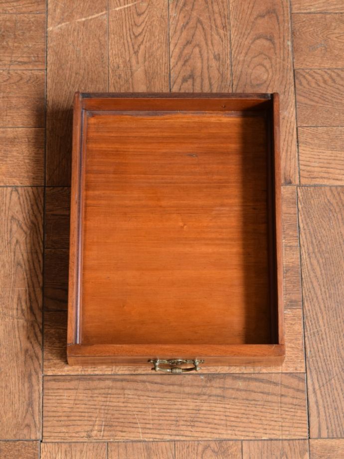 アンティークワゴンの引き出し