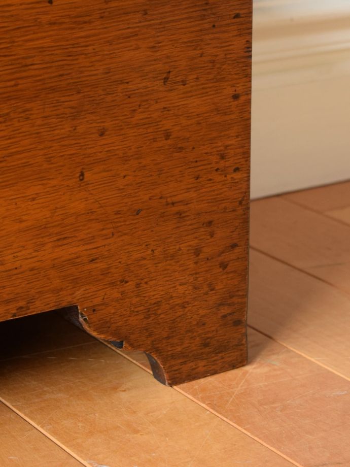 アンティーク家具の脚