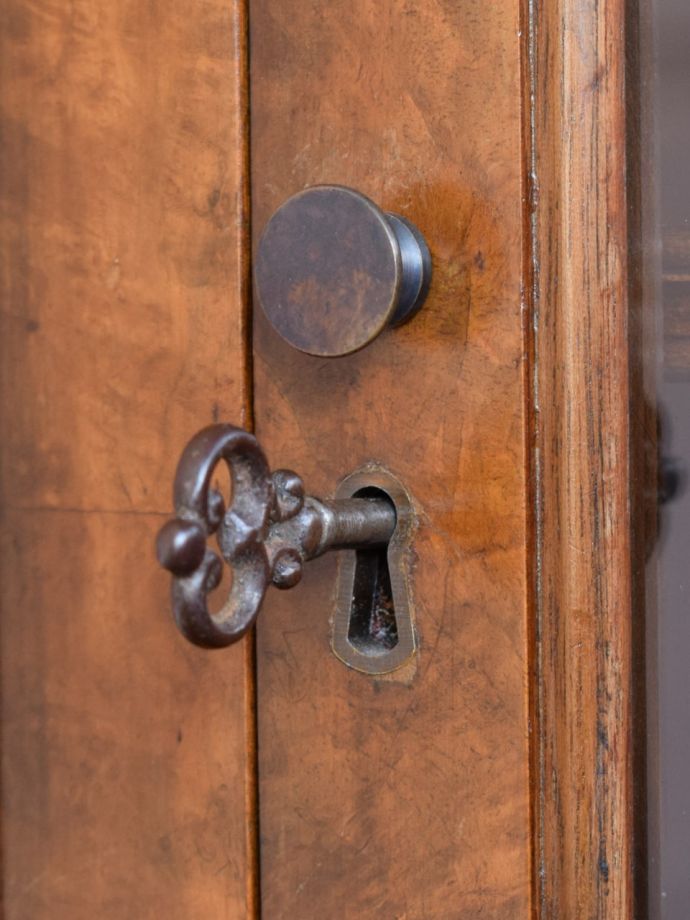 アンティークの鍵と取っ手