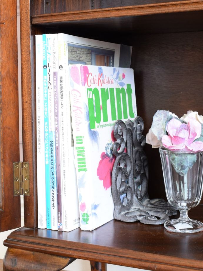 収納たっぷりのキャビネット