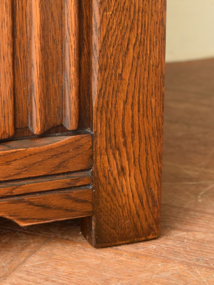 アンティーク家具の脚