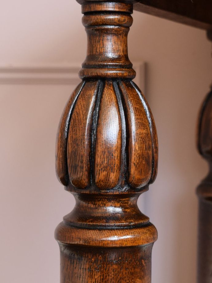 アンティークらしい彫