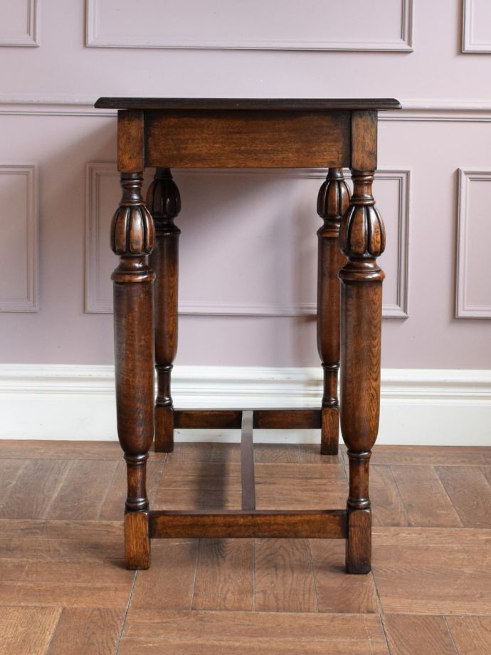 コンソールテーブルの側面