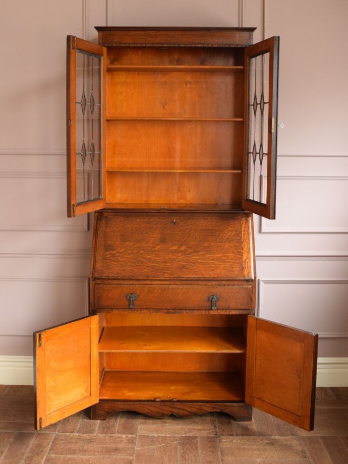 アンティークビューローの扉の中