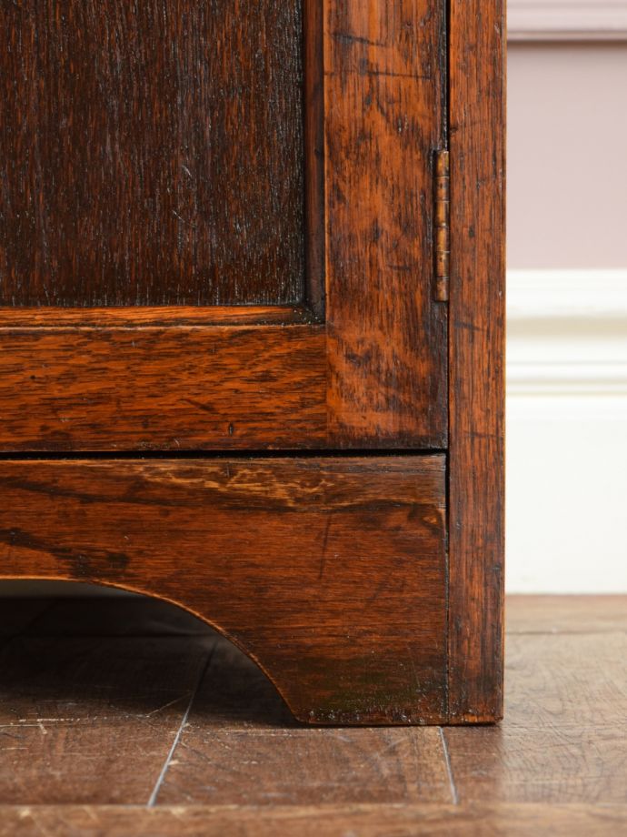 アンティーク家具の脚