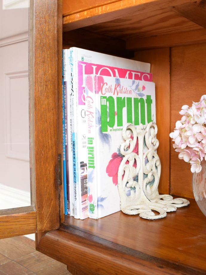 収納たっぷりのキャビネット