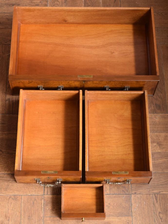 ビューローの引き出し