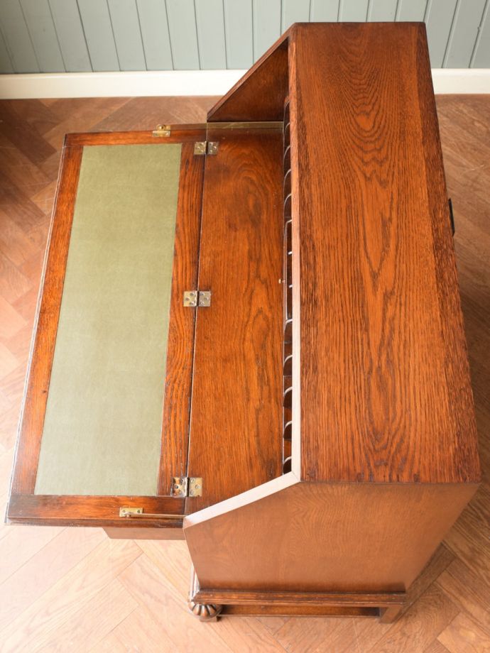 アンティークの書斎デスクの天板