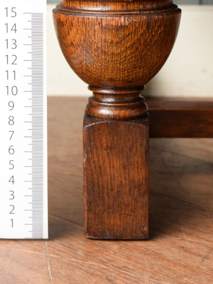 アンティーク家具の脚