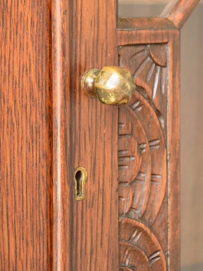 アンティーク家具の取っ手