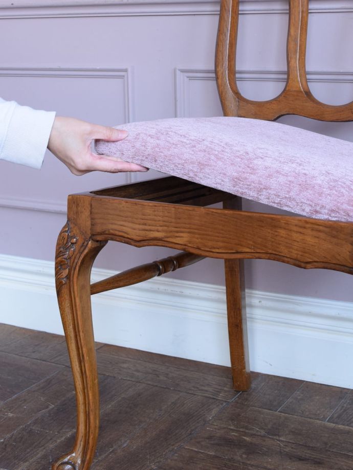 取り外しが出来る椅子の座面